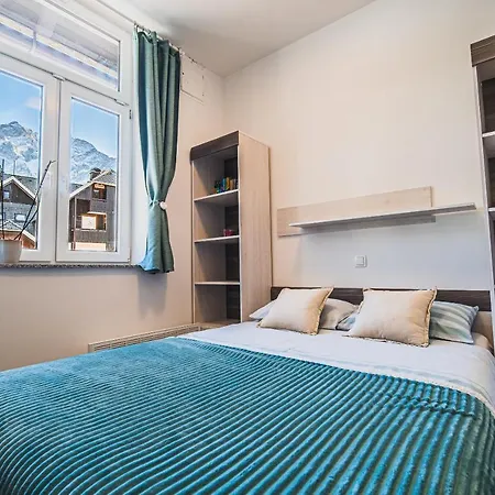 Center Apartment *